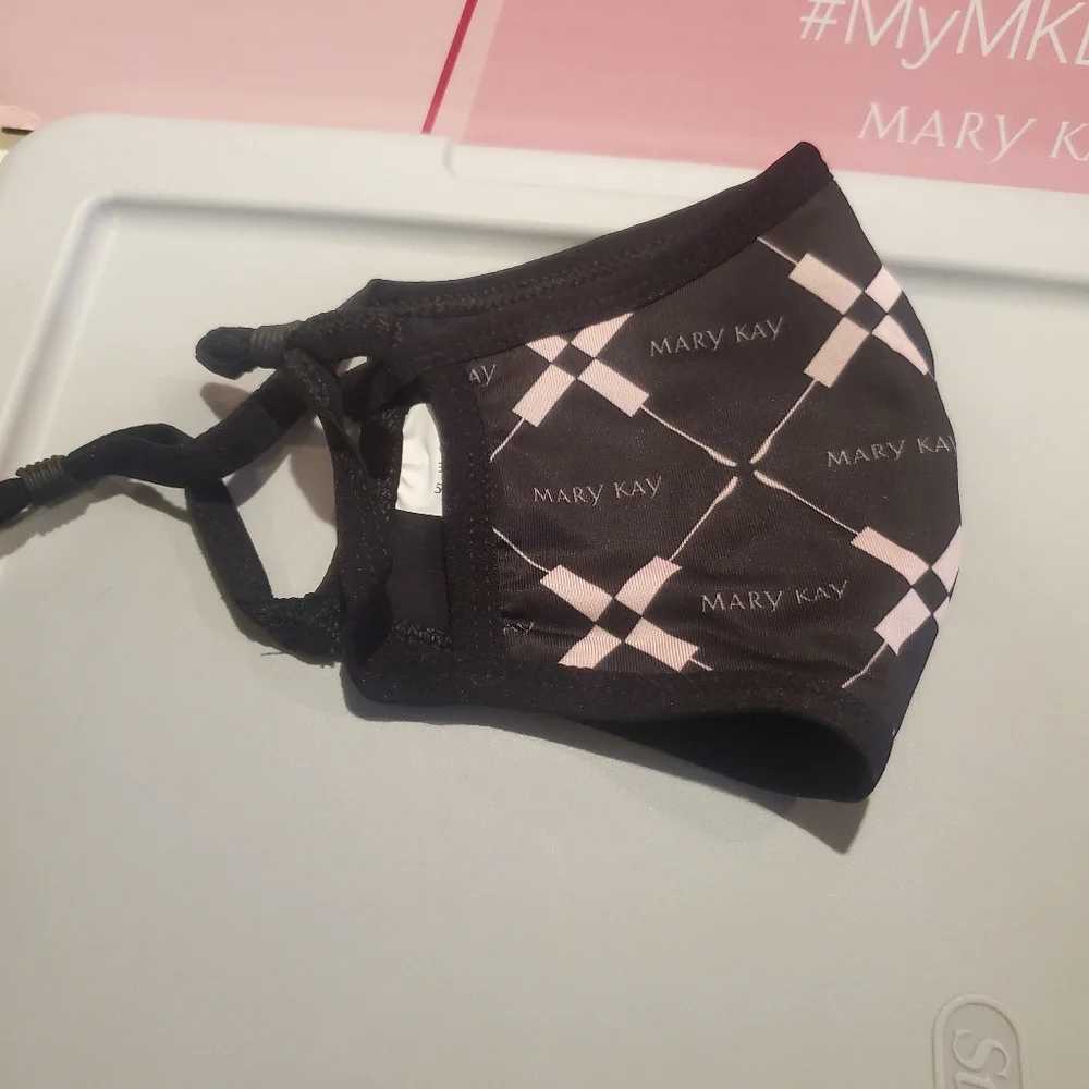 Free With Bundle!! Mary Kay face mask